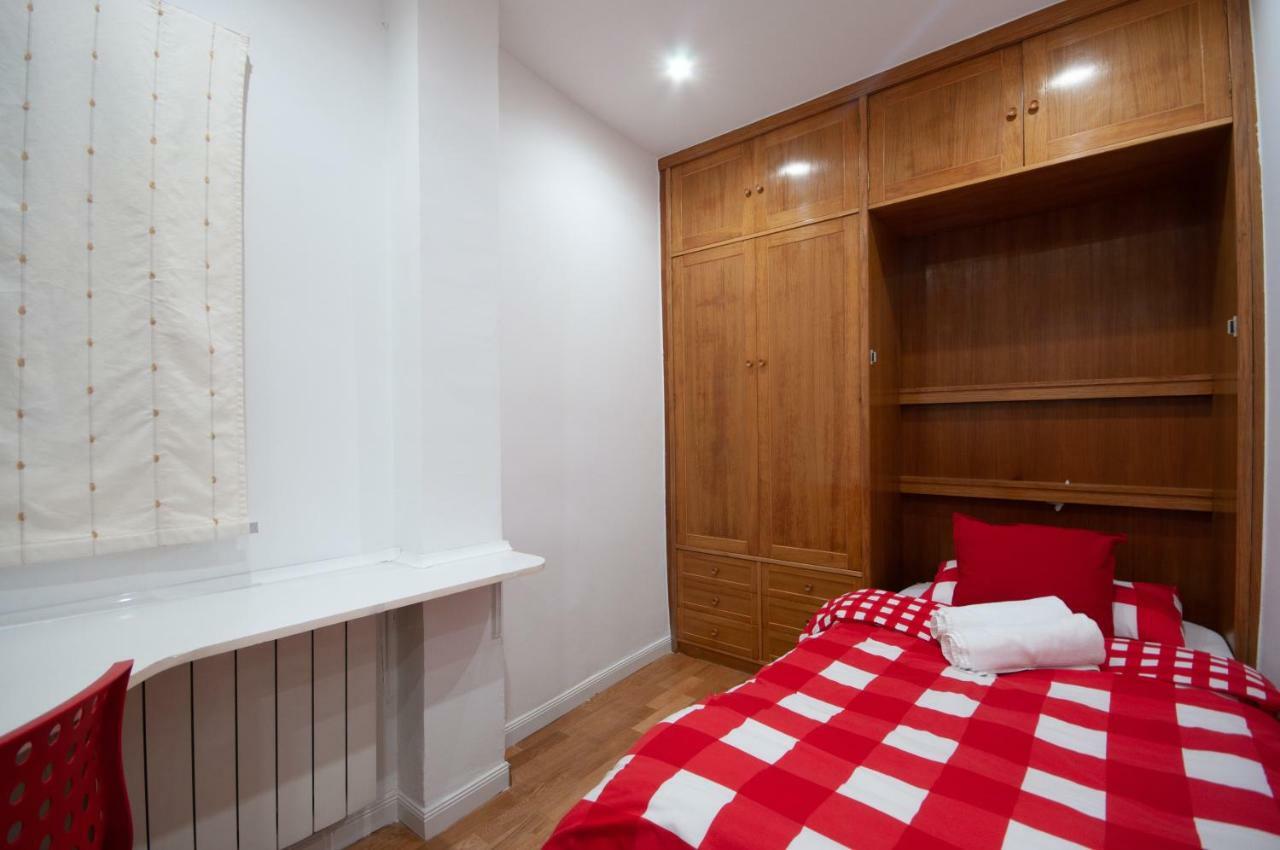 Acogedor Apartamento Lavapies Madrid Bagian luar foto