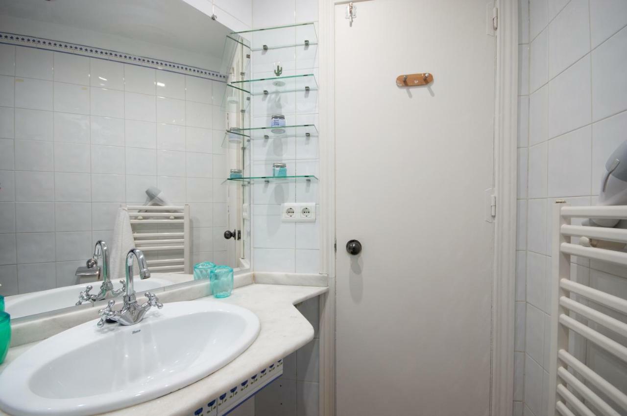 Acogedor Apartamento Lavapies Madrid Bagian luar foto